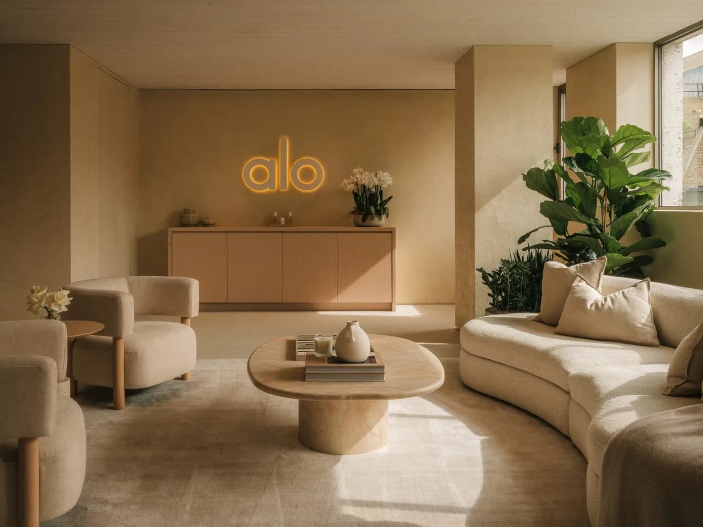 Alo Yoga Opens New Wellness Club Experience in London — additional view 1