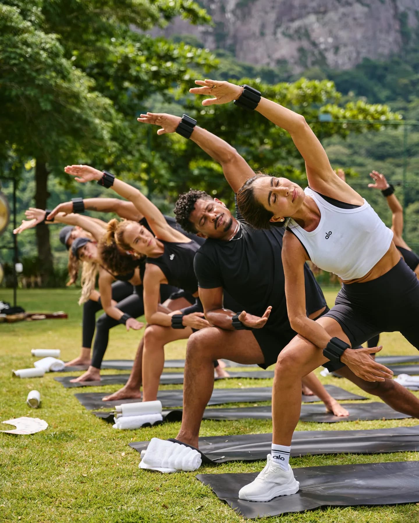 Alo Yoga Expands Wellness Experiences in Rio and Thailand with Community Focus — additional view 3