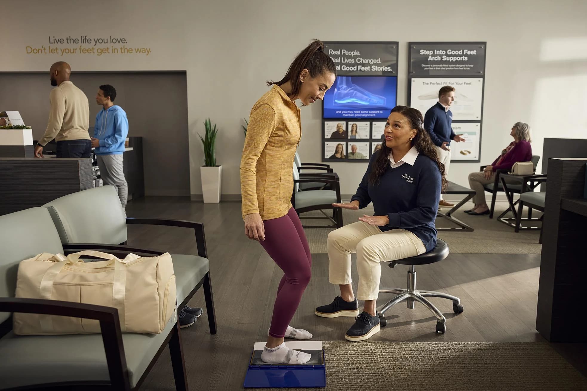 Foot scan equipment used during an arch support fitting