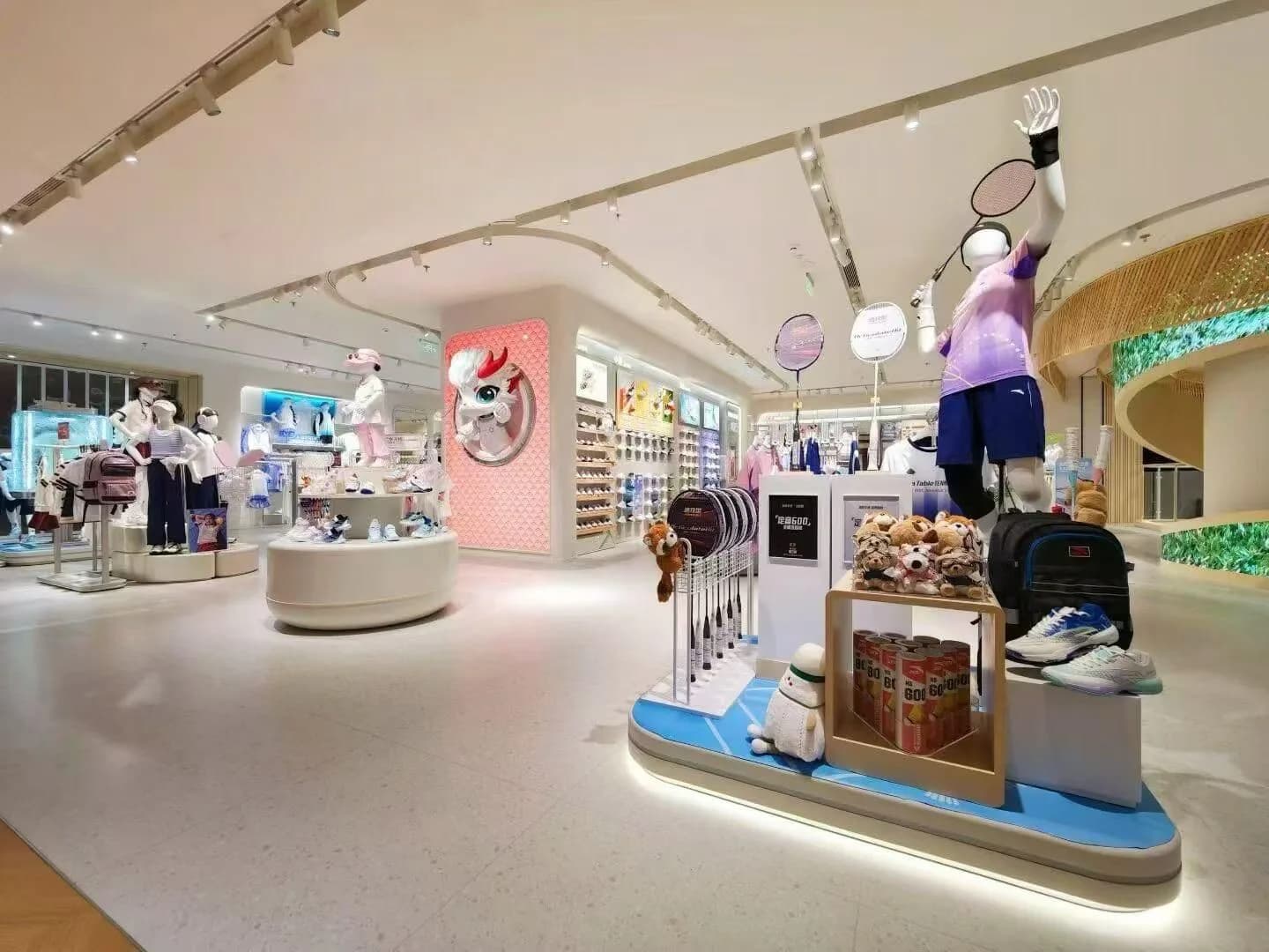 Anta Consolidates its Multi Brand System Into a Single Chengdu Flagship
