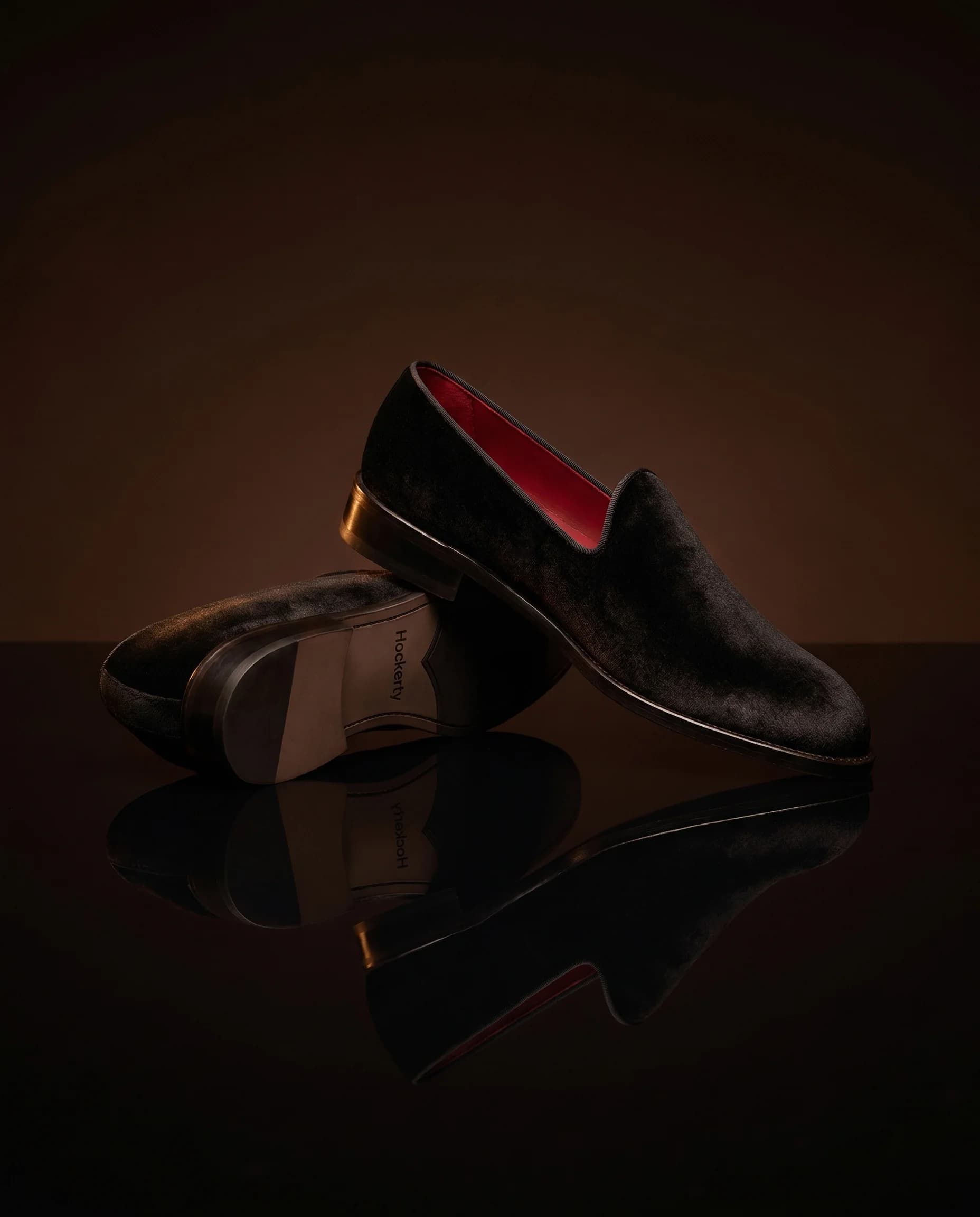 Black velvet Hockerty ceremonial slippers with scarlet lining
