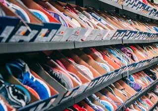 Global Footwear Market to Reach $618 Billion by 2033 with 4.3% Annual Growth