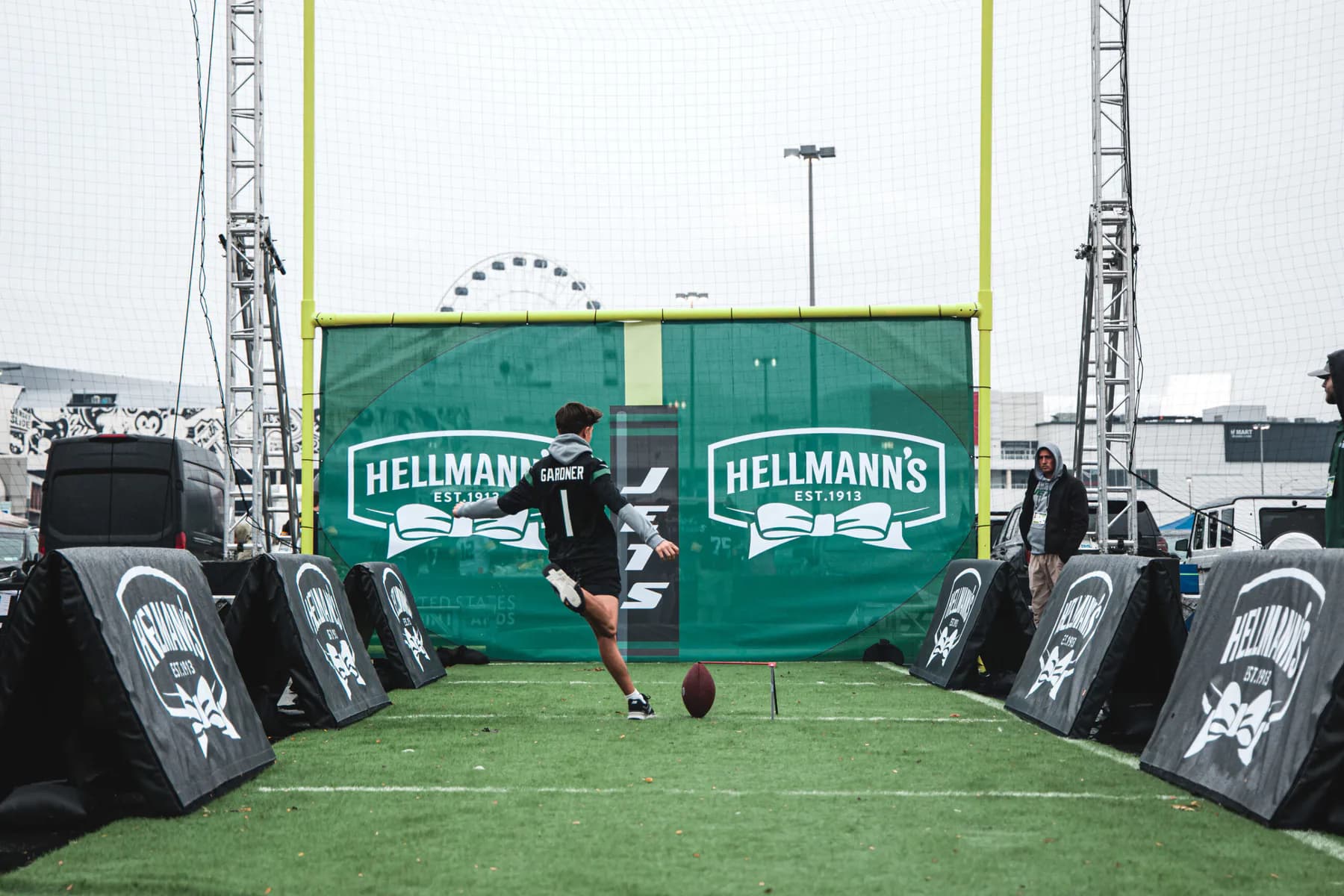 Hellmann’s 2025 Launches $100K Field Goal Challenge With New York Jets Fans at MetLife
