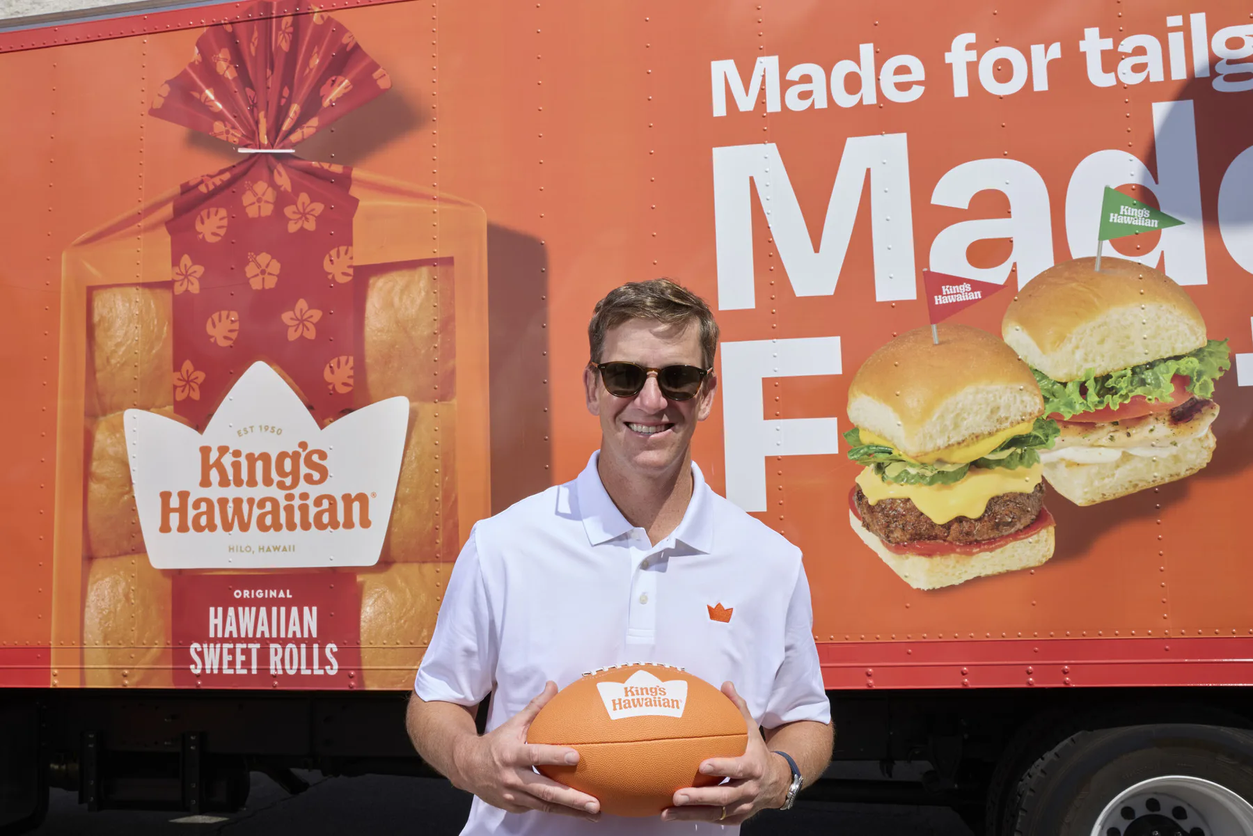 King’s Hawaiian and Eli Manning Launch Football SEASON-ing for 2025 Tailgates