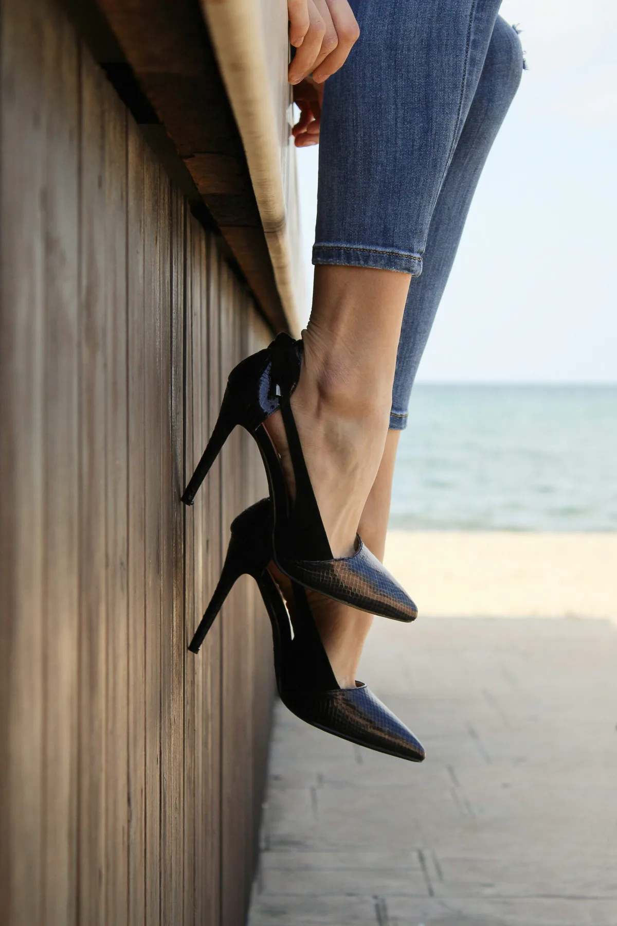 Kitten Heels vs High Heels What to Wear in 2025