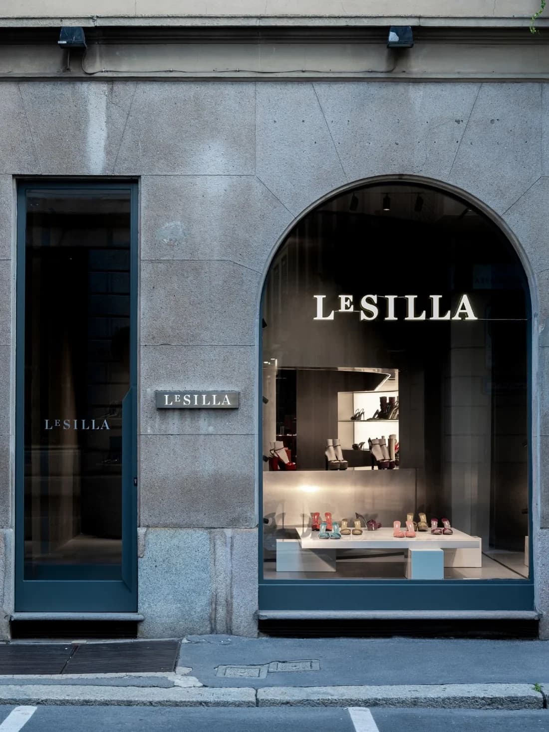 Le Silla Milan boutique at Via Sant’Andrea 3.