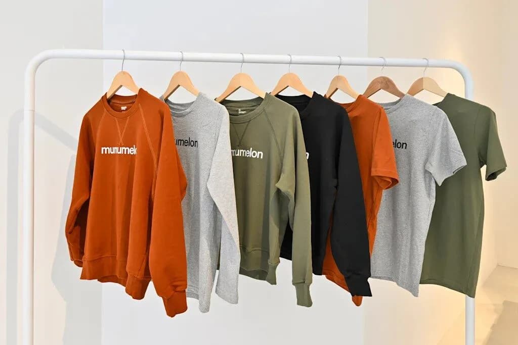 A London Pop Up Made Exact Lululemon Dupes but with Renewable Energy — additional view 2