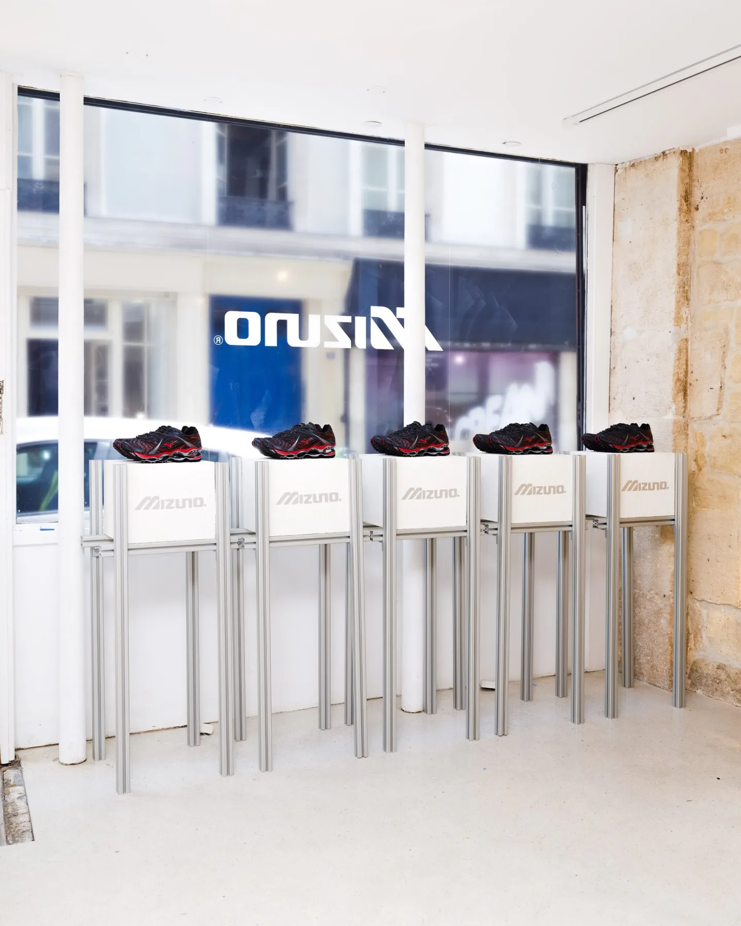 Mizuno Sportstyle Brings Immersive Design to Paris Fashion Week SS27 — additional view 3