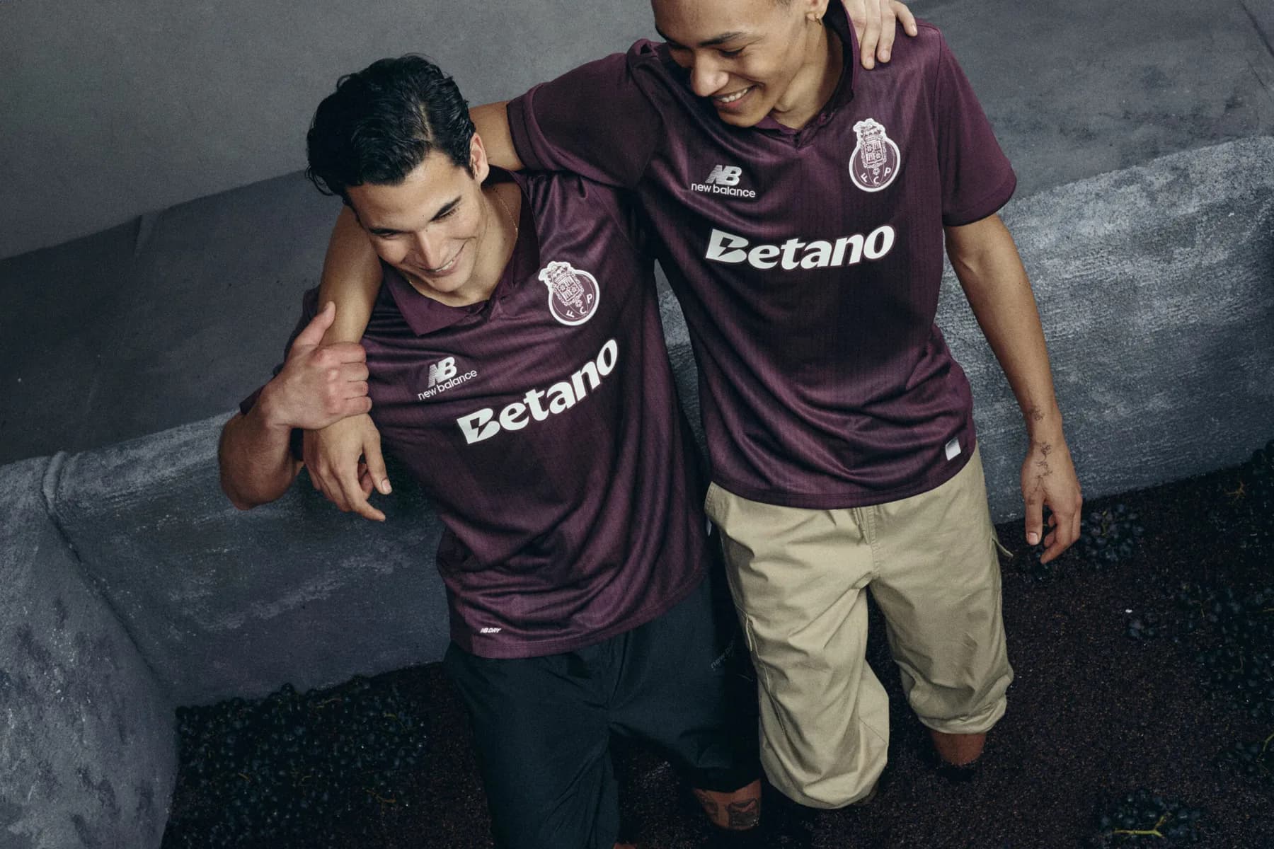 New Balance Designs Heritage-Inspired FC Porto Away Kit — additional view 3