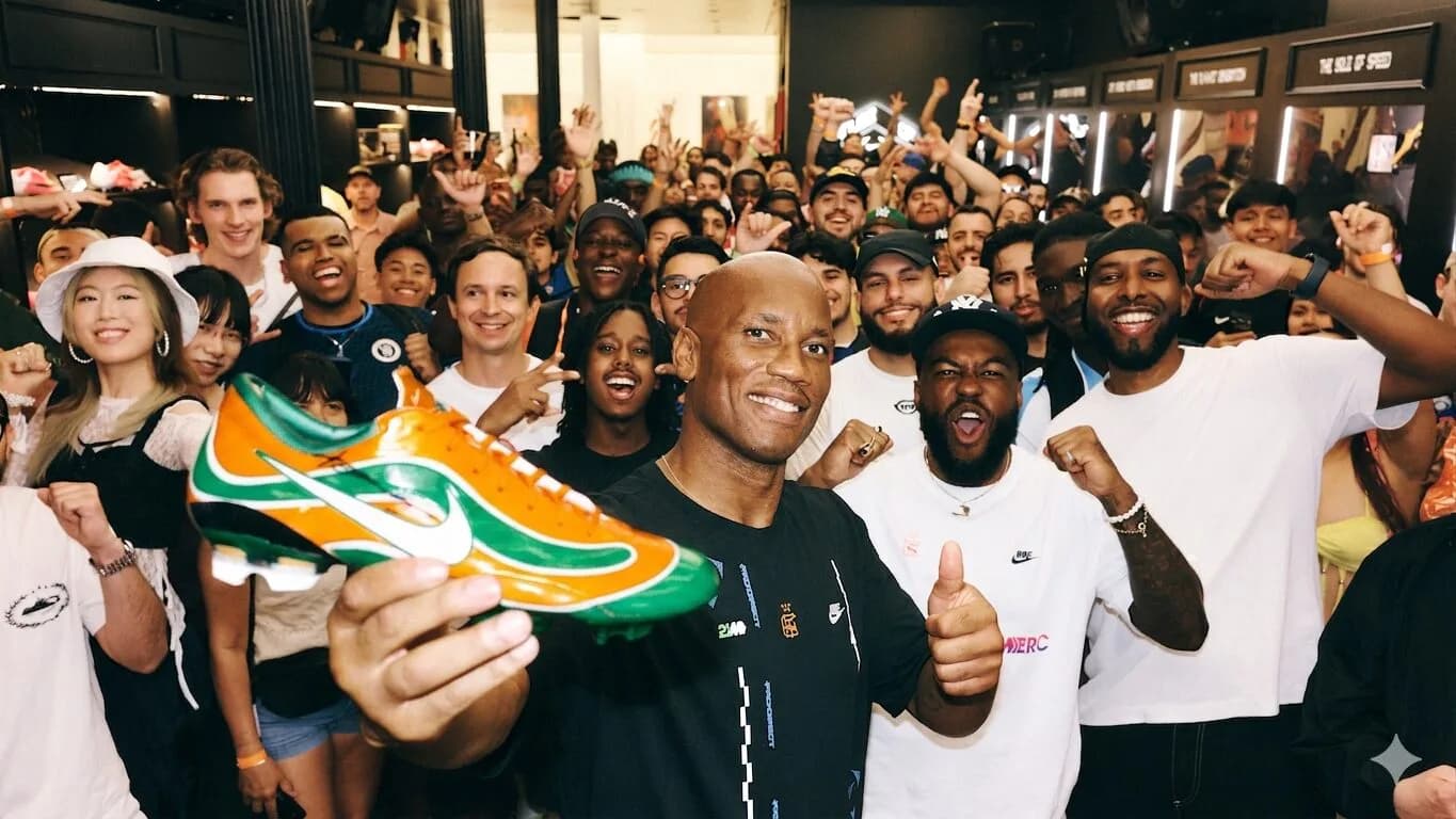 Nike Brings Football Fandom to Life Through Immersive Retail Activations — additional view 1