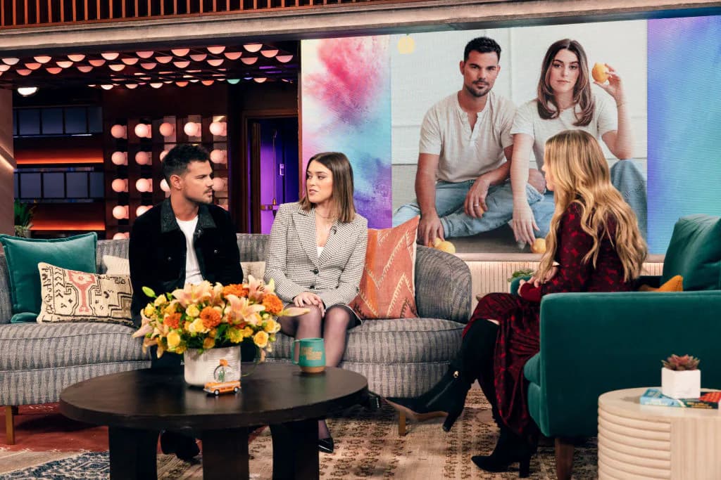 Taylor and Taylor Lautner with Kelly Clarkson on The Kelly Clarkson Show