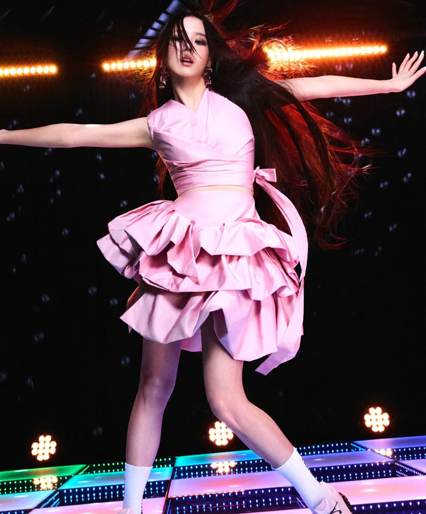 Salomon Names JISOO Global Ambassador as K-Pop Shapes Sportswear — additional view 1