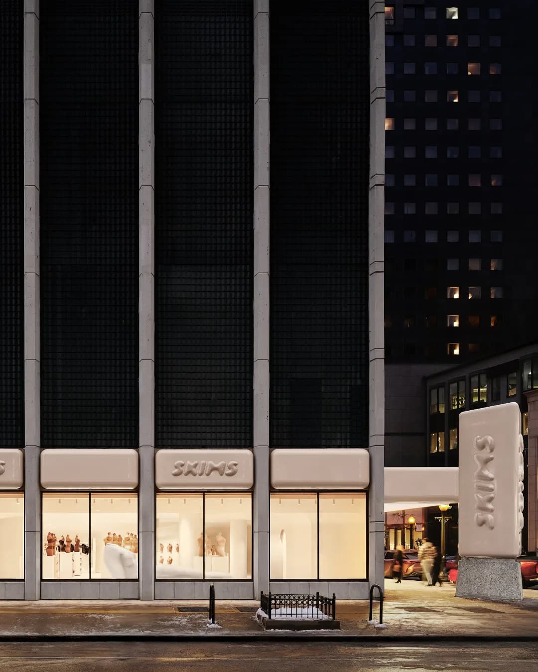 SKIMS Opens Architectural Gold Coast Flagship in Chicago — additional view 1
