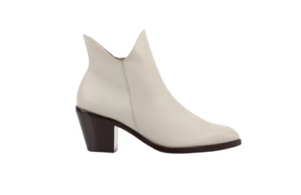 Sustainable Footwear Brands Leading The Way In 2025 — additional view 8