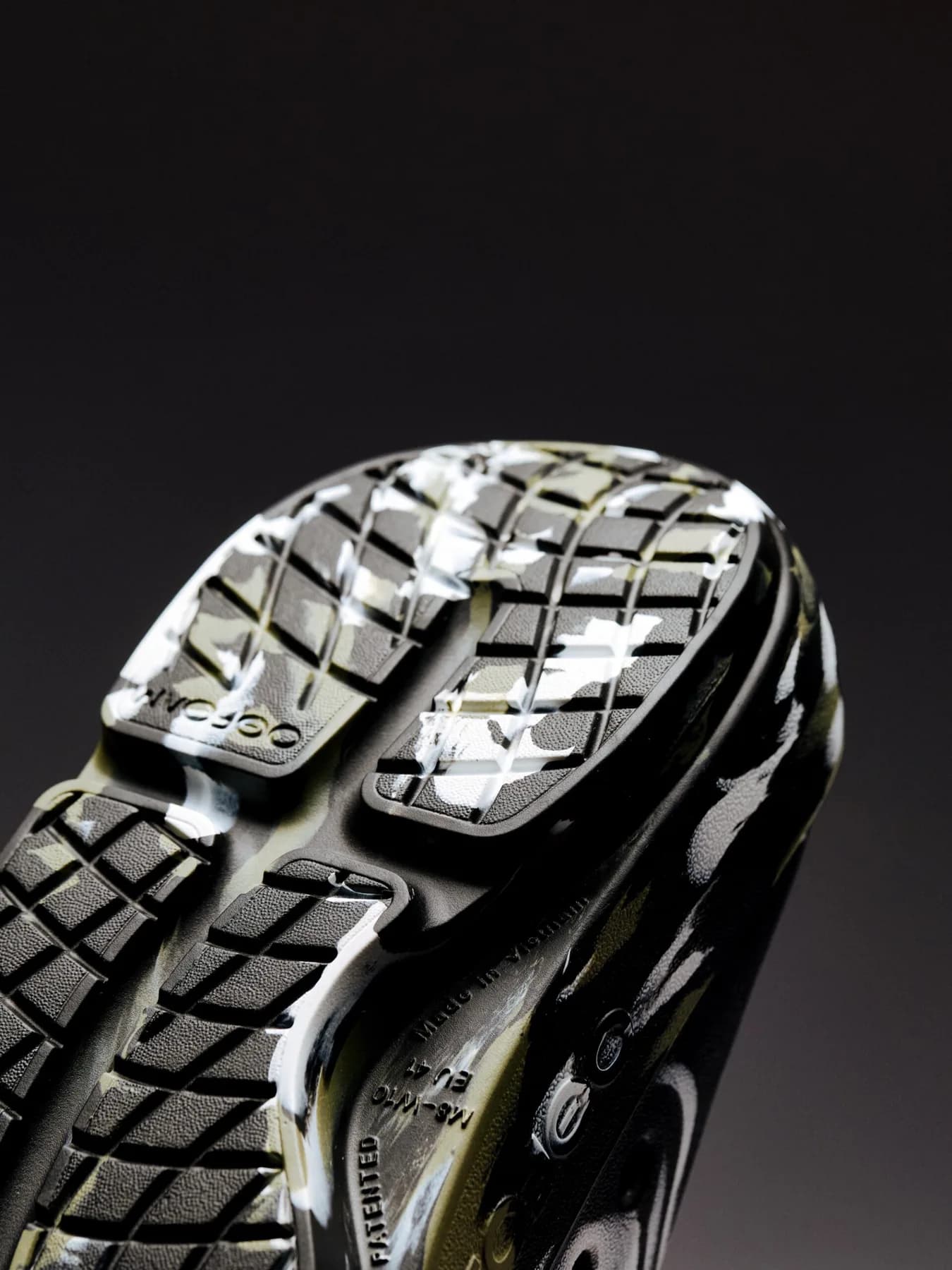 TILIT x OOFOS Cloog PLUS Redefines Recovery Footwear for Hospitality Workers — additional view 2