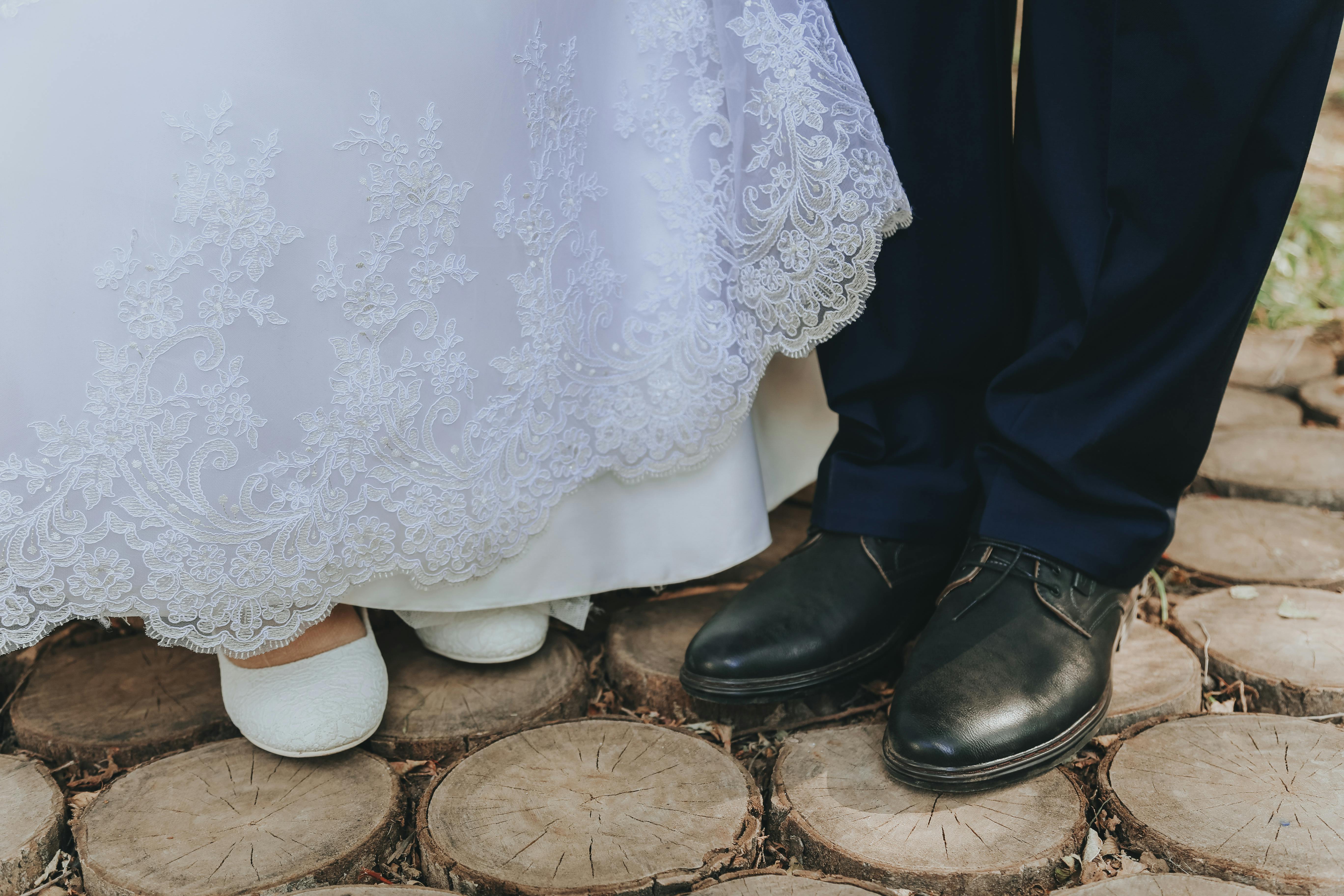 50 Best Wedding Shoe Game Questions