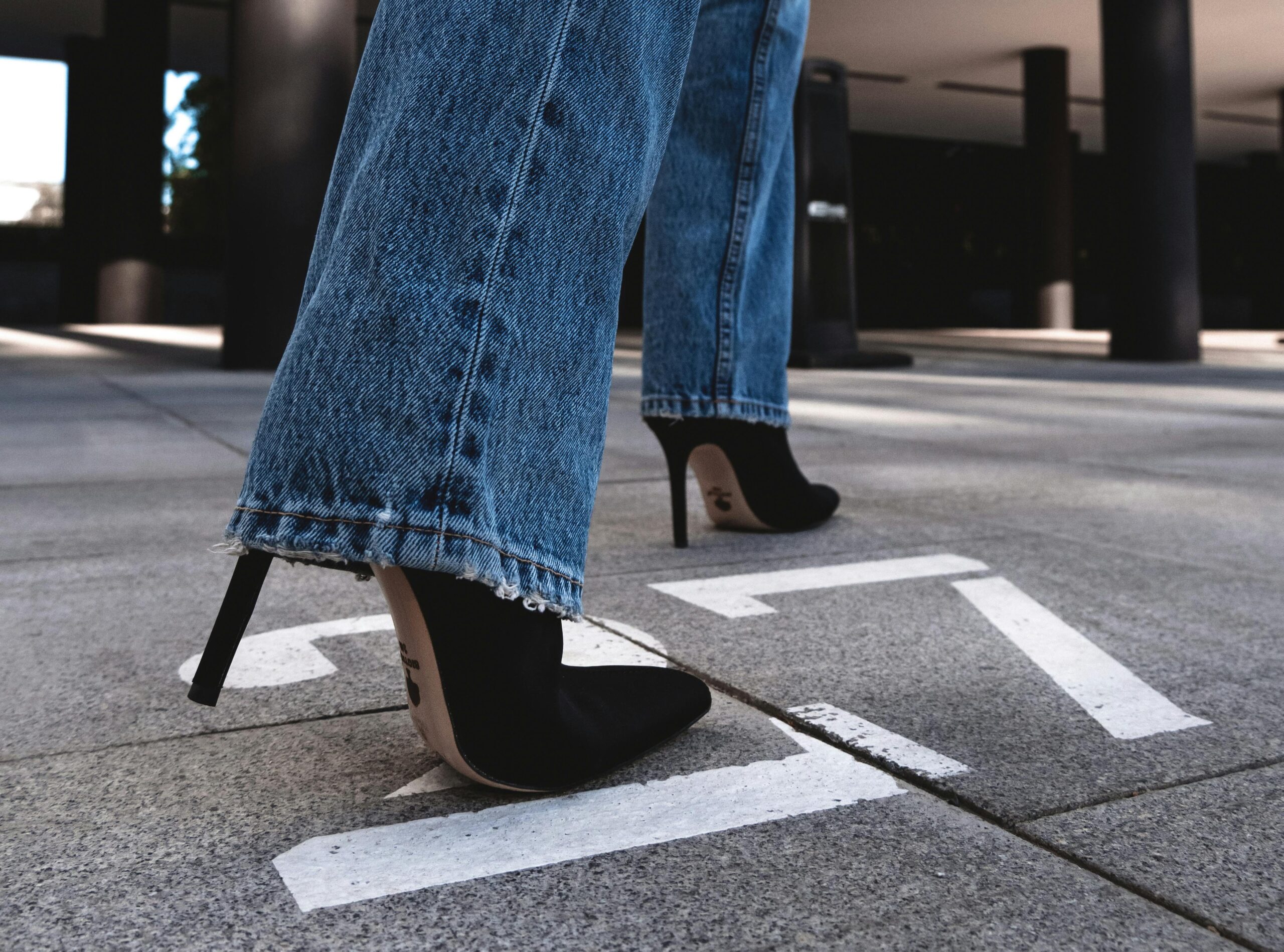 The 10 Best Shoes to Wear With Straight-Leg Jeans