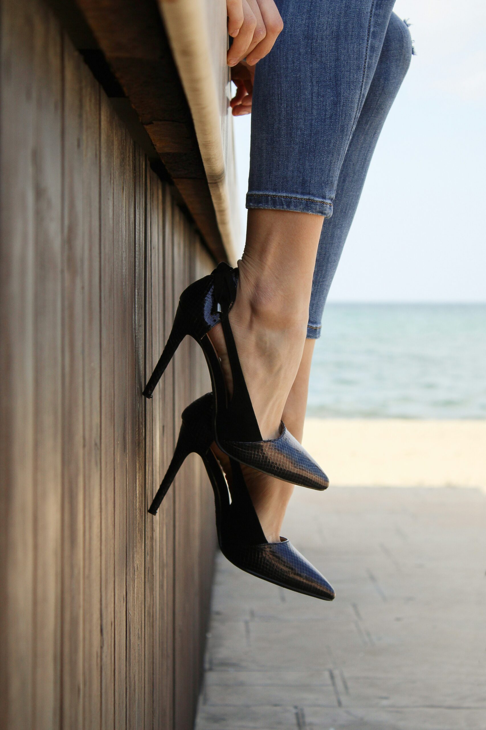 Kitten Heels vs High Heels What to Wear in 2025