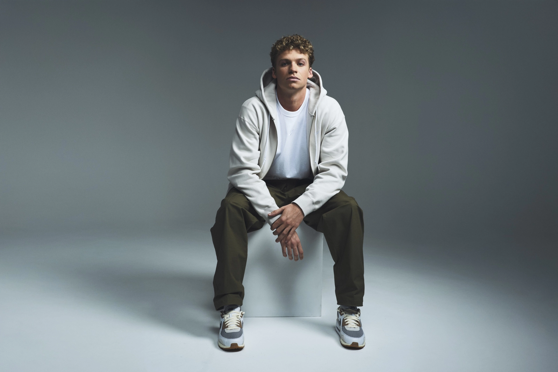 Nike Signs Olympic Champion Léon Marchand in Major Endorsement Move