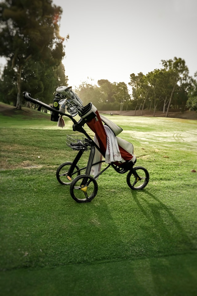 Golf Galaxy Delivers the Ultimate 2025 Holiday Gift Guide for Every Golfer