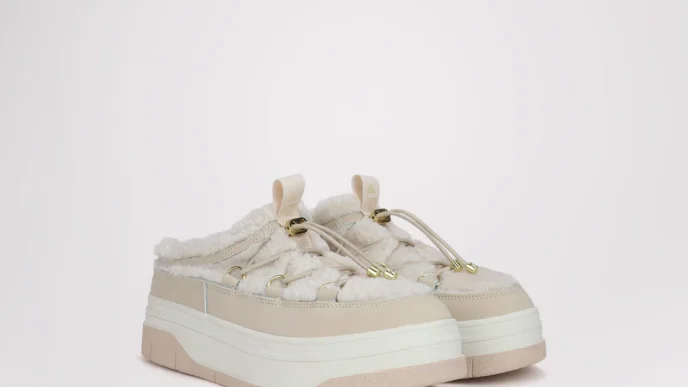 Pajar Jules Mules Make -10°C Feel Like Fall 2025