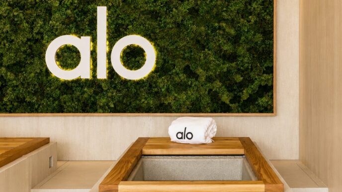 Alo Yoga Opens New Wellness Club Experience in London