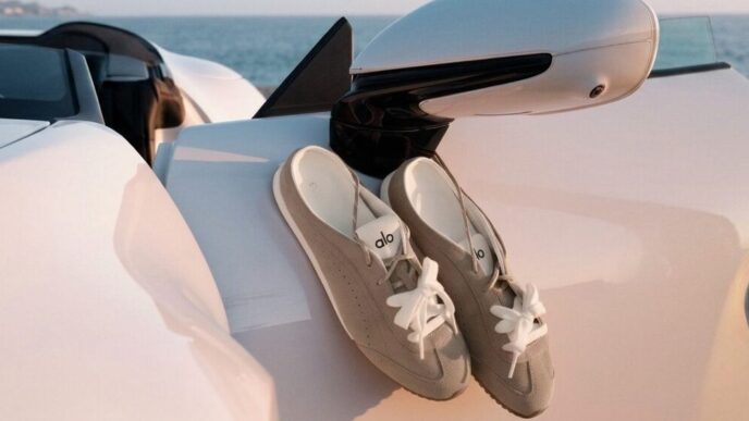 Alo Sunset Mule Signals Wellness Brands’ Push Into Everyday Footwear