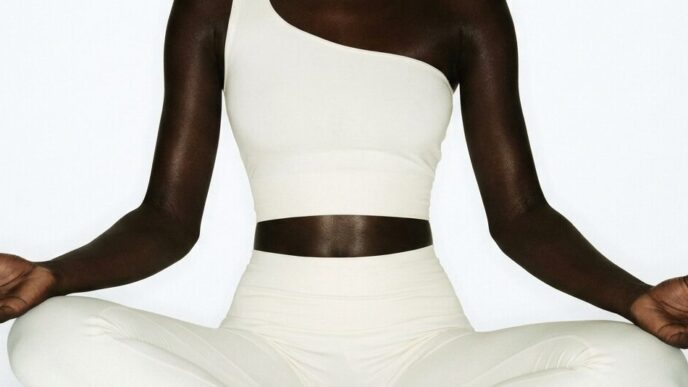 Wolford Introduces Energy Top and Leggings for Effortless Luxury Layering
