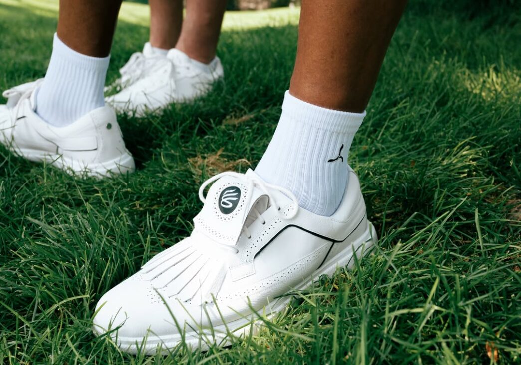 Stephen Curry Debuts His First Li-Ning Shoe at Lake Tahoe