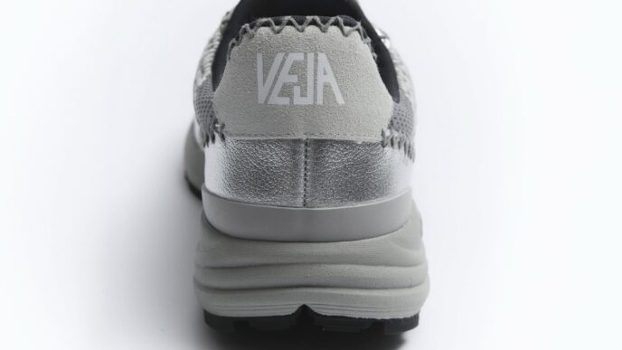 VEJA Salar Sashiko Edition Celebrates Japanese Artisan Craft